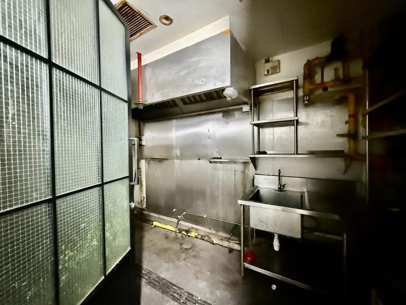 L1 F&B Space @ Tanjong Pagar Vicinity | Excellent Frontage | Prime Location, Chinatown / Tanjong Pagar, 473 sqft, Food & Beverage For Rent, by Sean Pang, 500248820 - Kitchen - CommercialGuru.com.sg