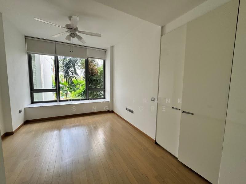 Marina Collection, 13 Cove Drive, Harbourfront / Telok Blangah, 4 Bedrooms, 2,185 sqft, Condominium For Sale, by GWEN LIM, 500248845 - Bedroom - PropertyGuru.com.sg