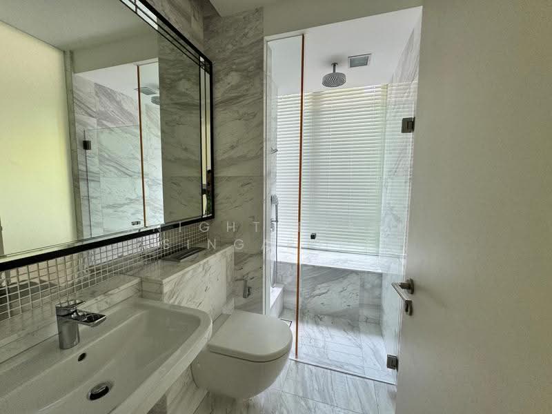 Marina Collection, 13 Cove Drive, Harbourfront / Telok Blangah, 4 Bedrooms, 2,185 sqft, Condominium For Sale, by GWEN LIM, 500248845 - Bathroom - PropertyGuru.com.sg