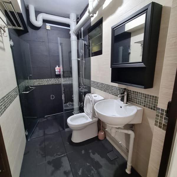 654A Jurong West Street 61, 654A Jurong West Street 61, Boon Lay / Jurong / Tuas, Room Rental, 118 sqft, HDB Flat For Rent, by Desmond Chua, 500248863 - Bathroom - PropertyGuru.com.sg