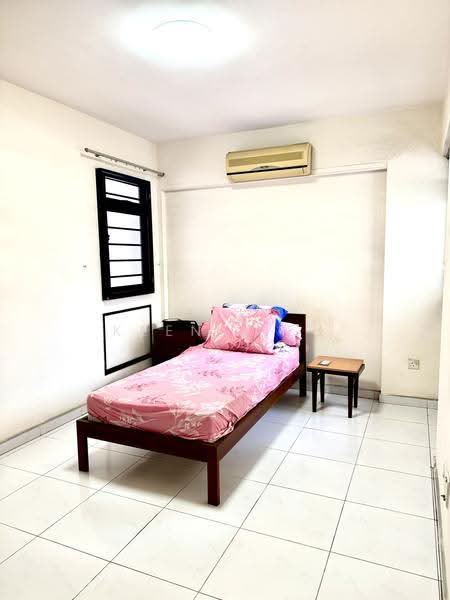 18 Dover Crescent, 18 Dover Crescent, Buona Vista / West Coast / Clementi New Town, 3 Bedrooms, 990 sqft, HDB Flat For Sale, by Keen Lieu, 500248869 - Bedroom - PropertyGuru.com.sg