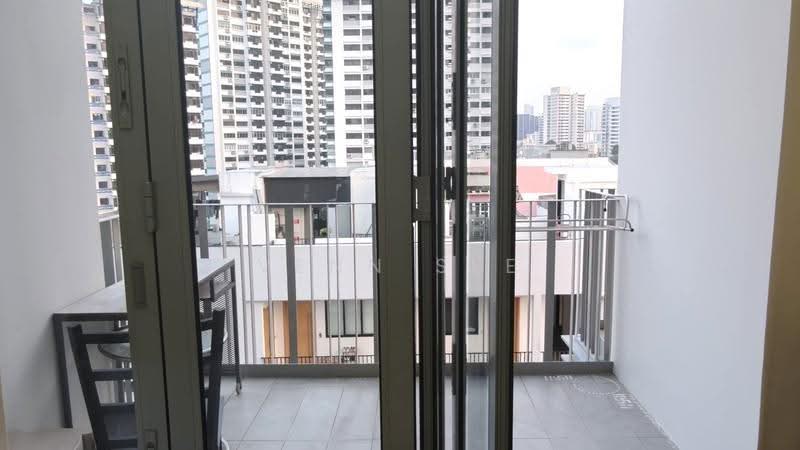 Okio, 262 BALESTIER ROAD, Balestier / Toa Payoh, 1 Bedroom, 431 sqft, Condominium For Rent, by Venn See, 500248873 - Balcony - PropertyGuru.com.sg