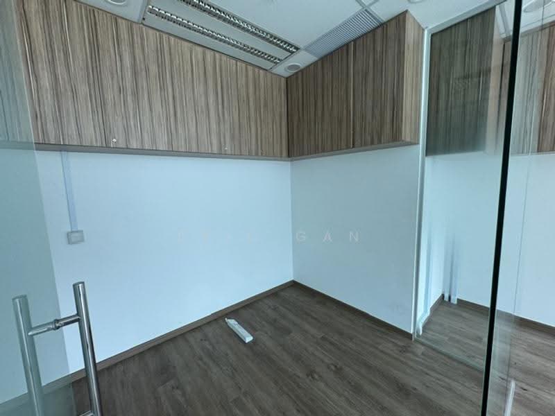 1,087 sqft, 7th floor Unit