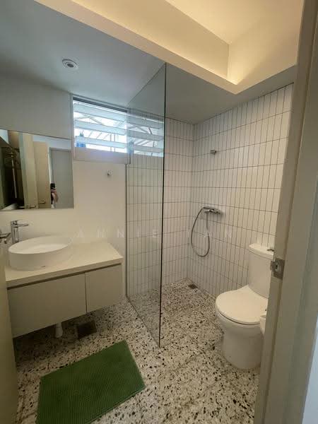 292B Bukit Batok East Avenue 6, 292B Bukit Batok East Avenue 6, Dairy Farm / Bukit Panjang / Choa Chu Kang, 3 Bedrooms, 1,001 sqft, HDB Flat For Sale, by Annie Tan, 500248887 - Bathroom - PropertyGuru.com.sg