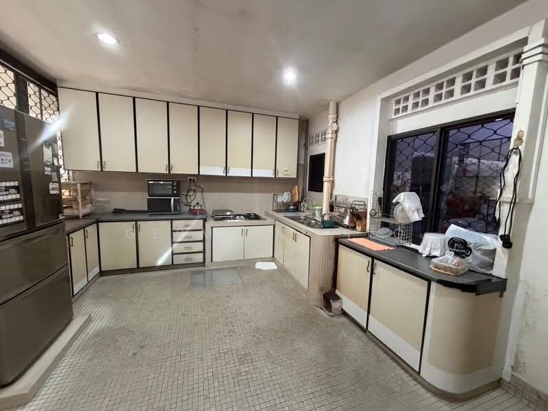64 JALAN GIRANG, 64, Macpherson / Potong Pasir, 4 Bedrooms, 2,000 sqft, Semi-Detached House For Sale, by Germaine Teo, 500248892 - PropertyGuru.com.sg