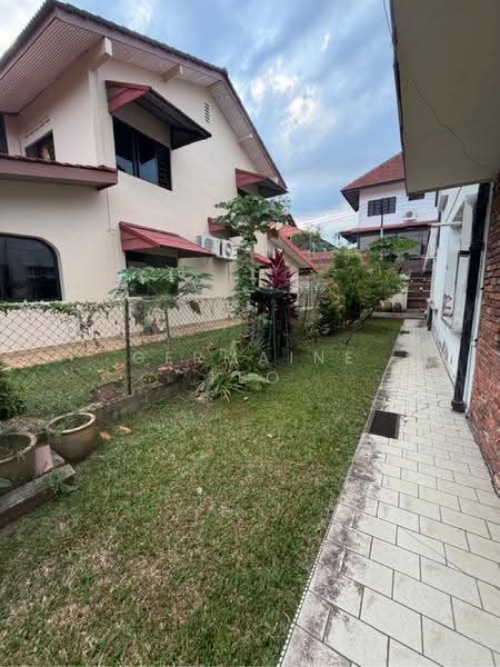 64 JALAN GIRANG, 64, Macpherson / Potong Pasir, 4 Bedrooms, 2,000 sqft, Semi-Detached House For Sale, by Germaine Teo, 500248892 - PropertyGuru.com.sg