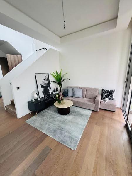 10 Evelyn, 10 Evelyn Road, Newton / Novena, 3 Bedrooms, 1,410 sqft, Condominium For Sale, by Marcus Liu, 500248900 - Living Room - PropertyGuru.com.sg