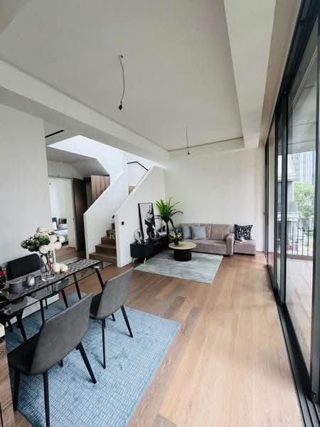 10 Evelyn, 10 Evelyn Road, Newton / Novena, 3 Bedrooms, 1,410 sqft, Condominium For Sale, by Marcus Liu, 500248900 - Living Room - PropertyGuru.com.sg