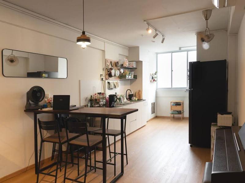 303 Serangoon Avenue 2, 303 Serangoon Avenue 2, Hougang / Punggol / Sengkang, 2 Bedrooms, 645 sqft, HDB Flat For Sale, by Eva Ng, 500248909 - Kitchen - PropertyGuru.com.sg
