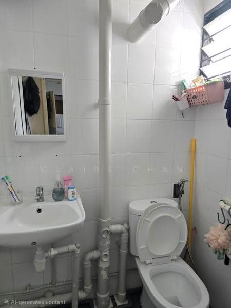 405 Ang Mo Kio Avenue 10, 405 Ang Mo Kio Avenue 10, Ang Mo Kio / Bishan / Thomson, Room Rental, 105 sqft, HDB Flat For Rent, by Claire Chan, 500248913 - Bathroom - PropertyGuru.com.sg