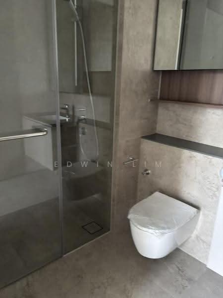 Norwood Grand, Admiralty / Woodlands, 2 Bedrooms, 624 sqft, Condominium For Rent, by Edwin Lim, 500248927 - Master Bedroom Attached Bathroom - PropertyGuru.com.sg