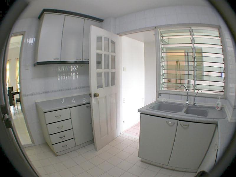 Avila Gardens, 11 Flora Road, Changi Airport / Changi Village, 3 Bedrooms, 1,302 sqft, Condominium For Rent, by Jasline Teo, 500248928 - Kitchen - PropertyGuru.com.sg