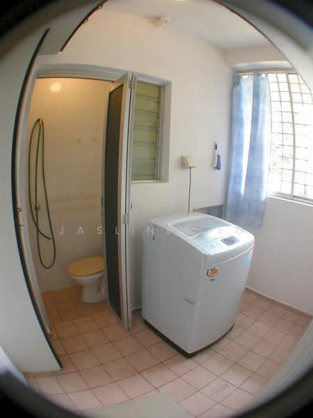 Avila Gardens, 11 Flora Road, Changi Airport / Changi Village, 3 Bedrooms, 1,302 sqft, Condominium For Rent, by Jasline Teo, 500248928 - Bathroom - PropertyGuru.com.sg