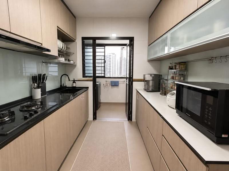 407A Fernvale Road, 407A Fernvale Road, Seletar / Yio Chu Kang, 3 Bedrooms, 1,001 sqft, HDB Flat For Sale, by Lacilia Lau, 500248933 - Kitchen - PropertyGuru.com.sg