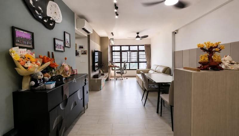 407A Fernvale Road, 407A Fernvale Road, Seletar / Yio Chu Kang, 3 Bedrooms, 1,001 sqft, HDB Flat For Sale, by Lacilia Lau, 500248933 - Living Room - PropertyGuru.com.sg