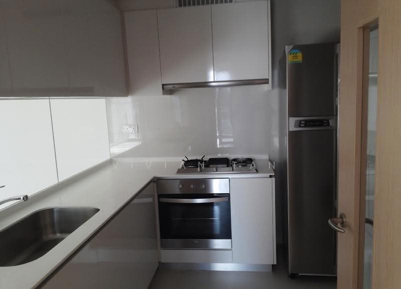The Lakefront Residences, 48 Lakeside Drive, Boon Lay / Jurong / Tuas, 3 Bedrooms, 1,001 sqft, Condominium For Sale, by Vivian Tan, 500248935 - Kitchen - PropertyGuru.com.sg