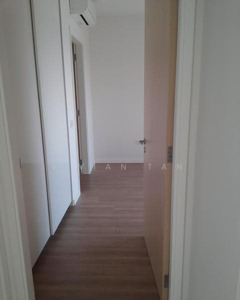 The Lakefront Residences, 48 Lakeside Drive, Boon Lay / Jurong / Tuas, 3 Bedrooms, 1,001 sqft, Condominium For Sale, by Vivian Tan, 500248935 - Interior - PropertyGuru.com.sg