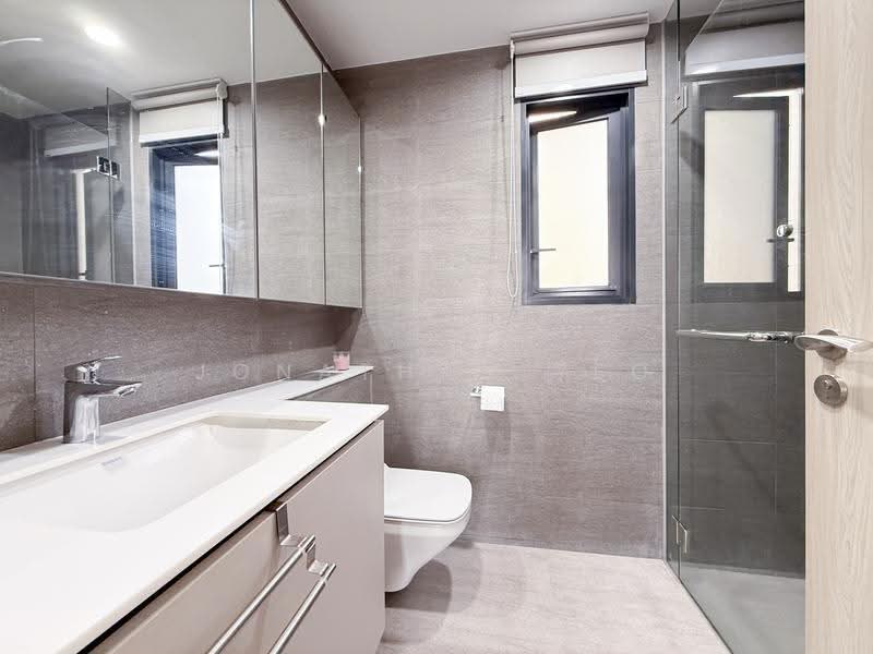 Sengkang Grand Residences, 76 Compassvale Bow, Hougang / Punggol / Sengkang, 3 Bedrooms, 936 sqft, Condominium For Sale, by Jonathan Yeo, 500248937 - Common Bathroom - PropertyGuru.com.sg