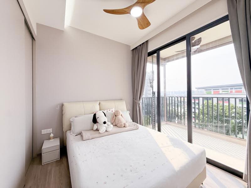 Sengkang Grand Residences, 76 Compassvale Bow, Hougang / Punggol / Sengkang, 3 Bedrooms, 936 sqft, Condominium For Sale, by Jonathan Yeo, 500248937 - Master Bedroom - PropertyGuru.com.sg