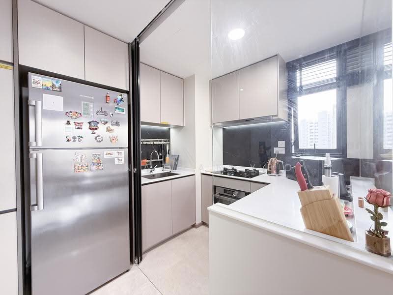 Sengkang Grand Residences, 76 Compassvale Bow, Hougang / Punggol / Sengkang, 3 Bedrooms, 936 sqft, Condominium For Sale, by Jonathan Yeo, 500248937 - Kitchen - PropertyGuru.com.sg