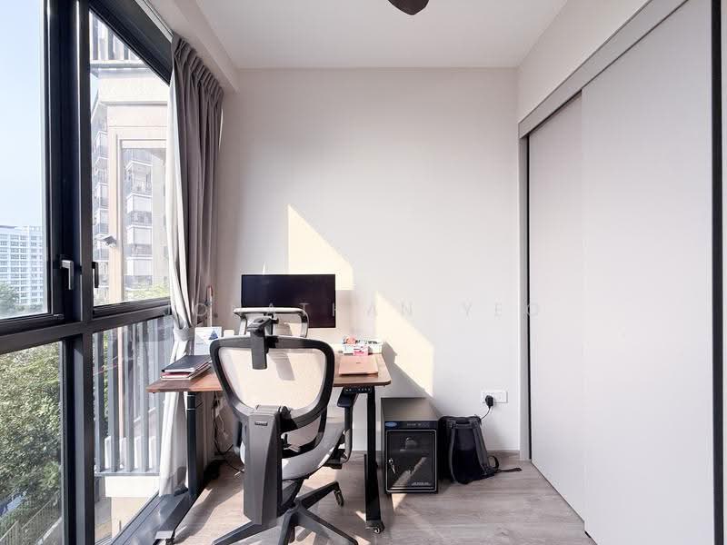 Sengkang Grand Residences, 76 Compassvale Bow, Hougang / Punggol / Sengkang, 3 Bedrooms, 936 sqft, Condominium For Sale, by Jonathan Yeo, 500248937 - Common Bedroom 1 - PropertyGuru.com.sg