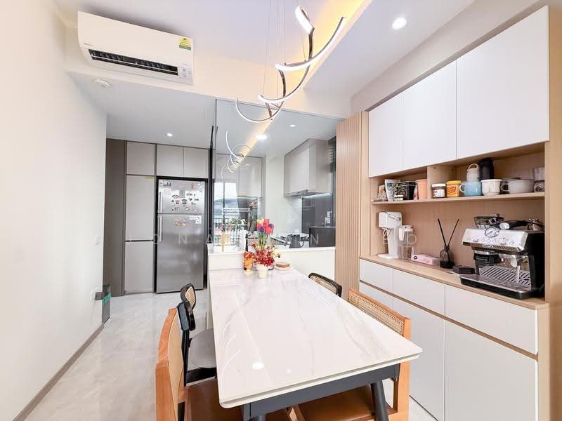Sengkang Grand Residences, 76 Compassvale Bow, Hougang / Punggol / Sengkang, 3 Bedrooms, 936 sqft, Condominium For Sale, by Jonathan Yeo, 500248937 - Dining Room - PropertyGuru.com.sg
