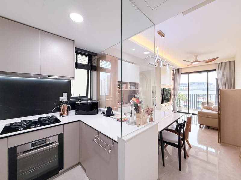 Sengkang Grand Residences, 76 Compassvale Bow, Hougang / Punggol / Sengkang, 3 Bedrooms, 936 sqft, Condominium For Sale, by Jonathan Yeo, 500248937 - Kitchen - PropertyGuru.com.sg