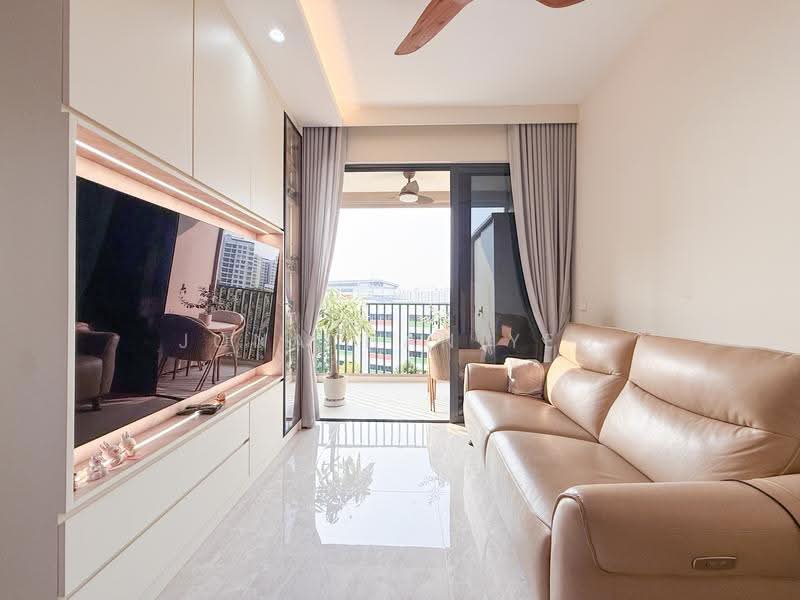 Sengkang Grand Residences, 76 Compassvale Bow, Hougang / Punggol / Sengkang, 3 Bedrooms, 936 sqft, Condominium For Sale, by Jonathan Yeo, 500248937 - Living Room - PropertyGuru.com.sg