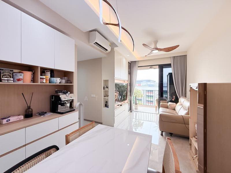 Sengkang Grand Residences, 76 Compassvale Bow, Hougang / Punggol / Sengkang, 3 Bedrooms, 936 sqft, Condominium For Sale, by Jonathan Yeo, 500248937 - Living Room - PropertyGuru.com.sg