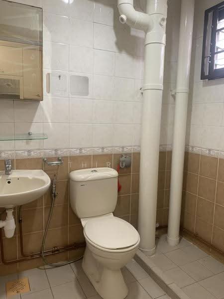 201B Compassvale Drive, 201B Compassvale Drive, Hougang / Punggol / Sengkang, 3 Bedrooms, 968 sqft, HDB Flat For Rent, by Thiru P, 500248952 - Bathroom - PropertyGuru.com.sg