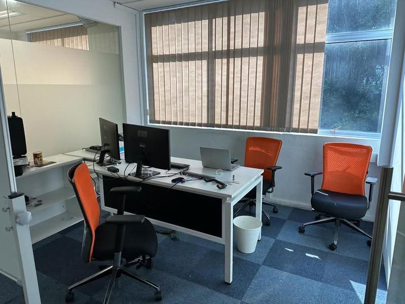 EPL Building, 1100 Lower Delta Road, Alexandra / Commonwealth, 2,700 sqft, Light Industrial (B1) For Rent, by Eric Gan, 500248989 - 2,700 sqft, 3rd floor Unit - CommercialGuru.com.sg