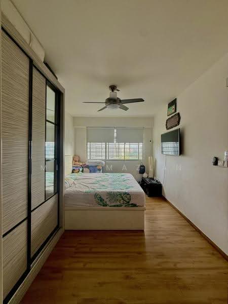 221A Sumang Lane, 221A Sumang Lane, Hougang / Punggol / Sengkang, 2 Bedrooms, 732 sqft, HDB Flat For Sale, by Miza Mazlan, 500248998 - Bedroom - PropertyGuru.com.sg