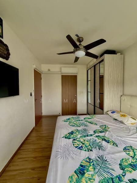 221A Sumang Lane, 221A Sumang Lane, Hougang / Punggol / Sengkang, 2 Bedrooms, 732 sqft, HDB Flat For Sale, by Miza Mazlan, 500248998 - Bedroom - PropertyGuru.com.sg
