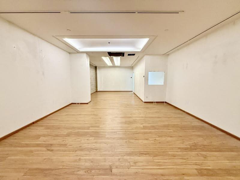Oxley BizHub, 61 Ubi Road 1, Eunos / Geylang / Paya Lebar, 2,237 sqft, Light Industrial (B1) For Rent, by Shawn Thayalan, 500249016 - CommercialGuru.com.sg