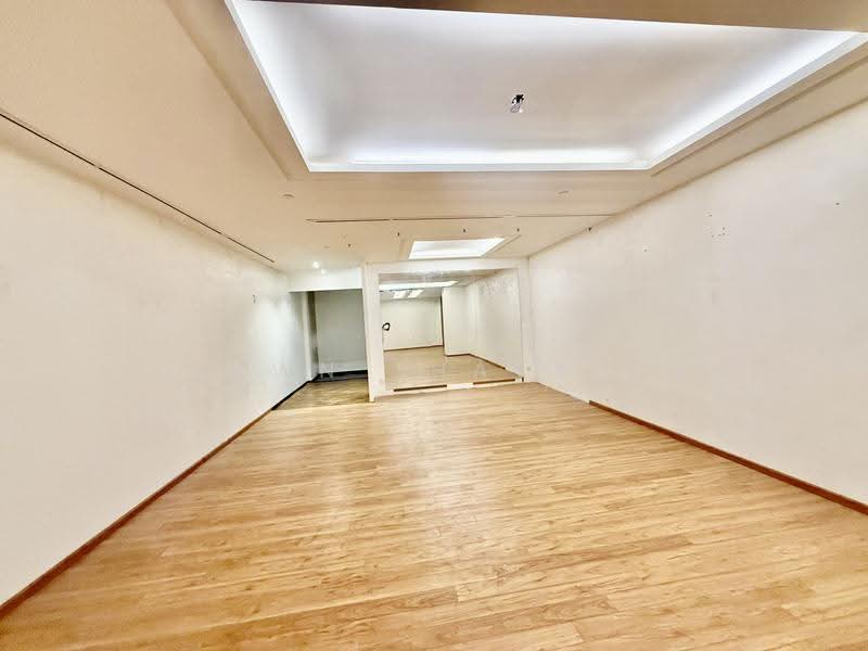 Oxley BizHub, 61 Ubi Road 1, Eunos / Geylang / Paya Lebar, 2,237 sqft, Light Industrial (B1) For Rent, by Shawn Thayalan, 500249016 - CommercialGuru.com.sg