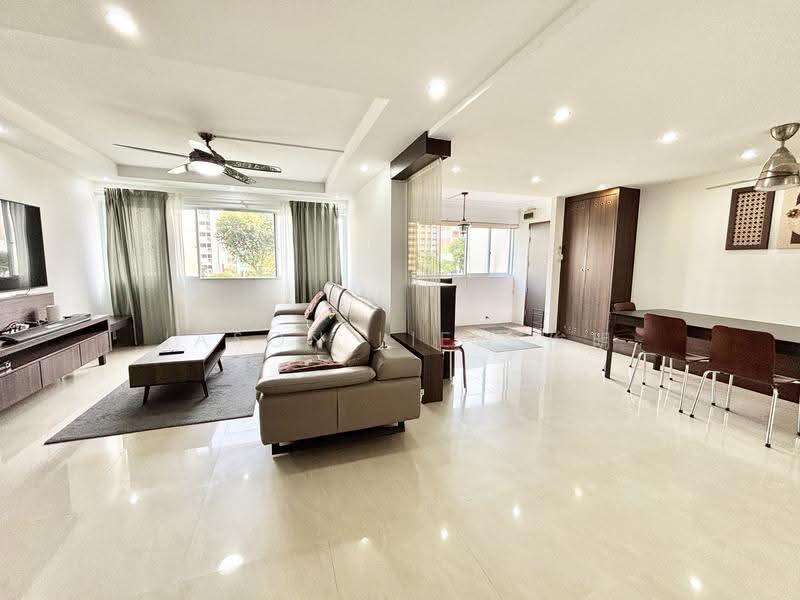 858 Yishun Avenue 4, 858 Yishun Avenue 4, Sembawang / Yishun, 3 Bedrooms, 1,313 sqft, HDB Flat For Sale, by Jason Liew 俊明, 500249020 - Living Room - PropertyGuru.com.sg