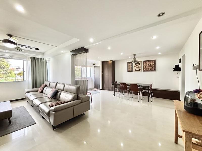 858 Yishun Avenue 4, 858 Yishun Avenue 4, Sembawang / Yishun, 3 Bedrooms, 1,313 sqft, HDB Flat For Sale, by Jason Liew 俊明, 500249020 - Living Room - PropertyGuru.com.sg
