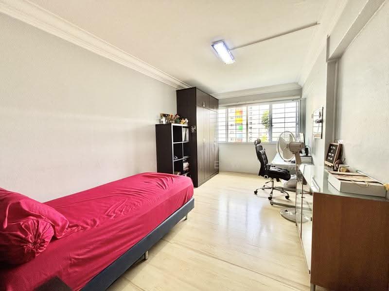 858 Yishun Avenue 4, 858 Yishun Avenue 4, Sembawang / Yishun, 3 Bedrooms, 1,313 sqft, HDB Flat For Sale, by Jason Liew 俊明, 500249020 - Bedroom - PropertyGuru.com.sg