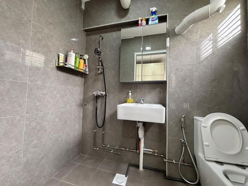 858 Yishun Avenue 4, 858 Yishun Avenue 4, Sembawang / Yishun, 3 Bedrooms, 1,313 sqft, HDB Flat For Sale, by Jason Liew 俊明, 500249020 - Bathroom - PropertyGuru.com.sg