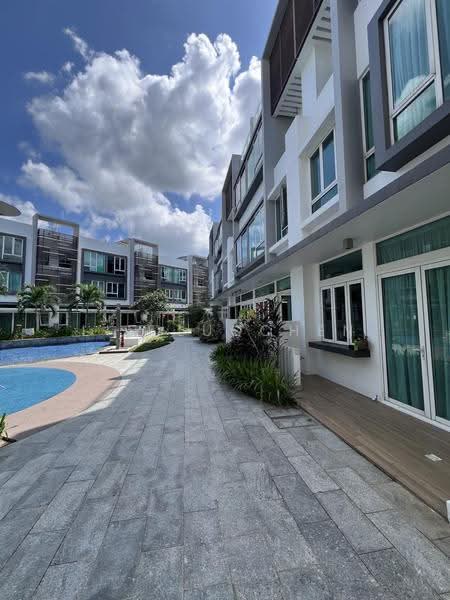 Cabana, 145A Sunrise Terrace, Seletar / Yio Chu Kang, 4 Bedrooms, 3,068 sqft, Cluster House For Sale, by Lin LuoChen, 500249030 - Exterior - PropertyGuru.com.sg