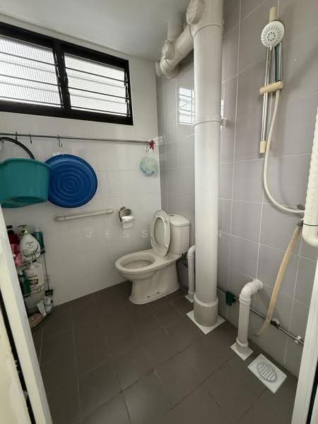 9 Eunos Crescent, 9 Eunos Crescent, Eunos / Geylang / Paya Lebar, Room Rental, 150 sqft, HDB Flat For Rent, by Jess Tan, 500249035 - Bathroom - PropertyGuru.com.sg