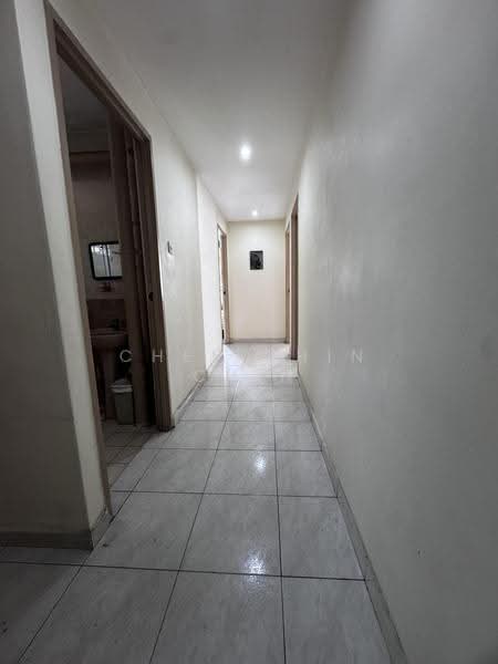 659 Choa Chu Kang Crescent, 659 Choa Chu Kang Crescent, Dairy Farm / Bukit Panjang / Choa Chu Kang, 3 Bedrooms, 1,075 sqft, HDB Flat For Rent, by Chee Chin Chin, 500249045 - Corridor - PropertyGuru.com.sg