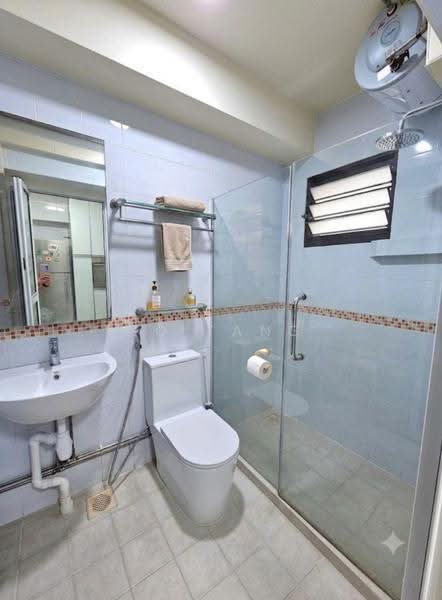 316A Ang Mo Kio Street 31, 316A Ang Mo Kio Street 31, Ang Mo Kio / Bishan / Thomson, 3 Bedrooms, 1,184 sqft, HDB Flat For Sale, by Jo Tang, 500249050 - Bathroom - PropertyGuru.com.sg