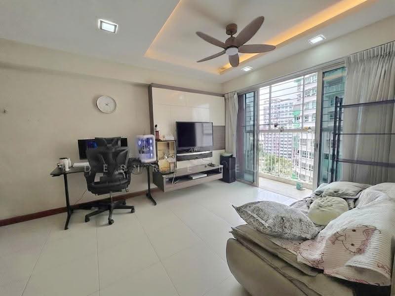 623B Punggol Central, 623B Punggol Central, Hougang / Punggol / Sengkang, 3 Bedrooms, 1,012 sqft, HDB Flat For Sale, by Desiree Leung, 500249056 - Living Room - PropertyGuru.com.sg