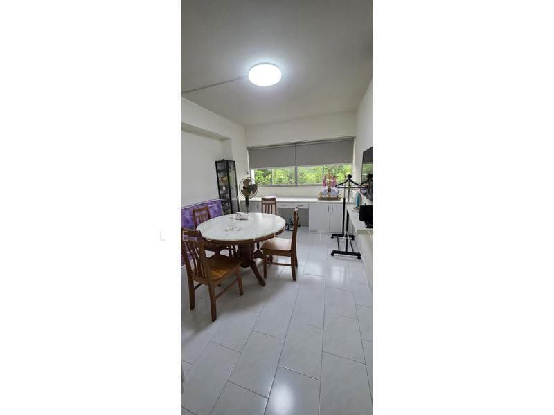 458 Hougang Avenue 10, 458 Hougang Avenue 10, Hougang / Punggol / Sengkang, 3 Bedrooms, 1,152 sqft, HDB Flat For Sale, by Leslie Tay, 500249074 - Living Room - PropertyGuru.com.sg