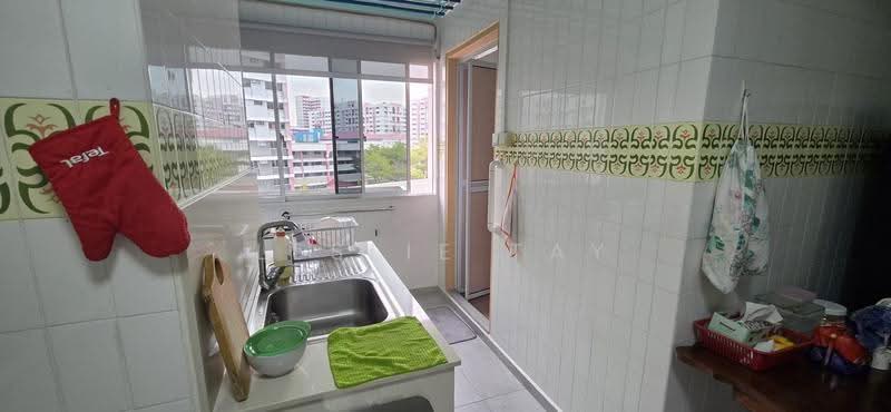 458 Hougang Avenue 10, 458 Hougang Avenue 10, Hougang / Punggol / Sengkang, 3 Bedrooms, 1,152 sqft, HDB Flat For Sale, by Leslie Tay, 500249074 - Kitchen - PropertyGuru.com.sg