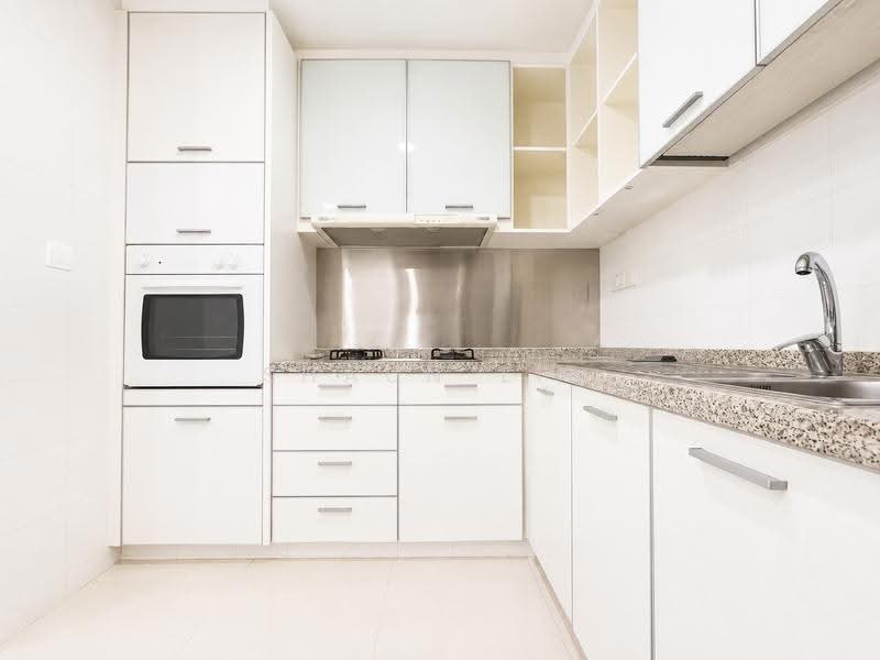 Visioncrest, 37 Oxley Rise, Orchard / River Valley, 1 Bedroom, 732 sqft, Condominium For Rent, by Shaun Lim, 500249077 - Kitchen - PropertyGuru.com.sg