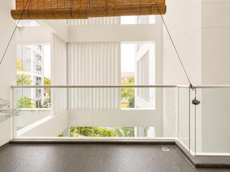 Visioncrest, 37 Oxley Rise, Orchard / River Valley, 1 Bedroom, 732 sqft, Condominium For Rent, by Shaun Lim, 500249077 - Balcony - PropertyGuru.com.sg