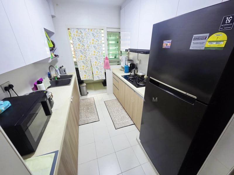 664B Punggol Drive, 664B Punggol Drive, Hougang / Punggol / Sengkang, 3 Bedrooms, 969 sqft, HDB Flat For Sale, by Sarah Sam, 500249081 - Kitchen - PropertyGuru.com.sg