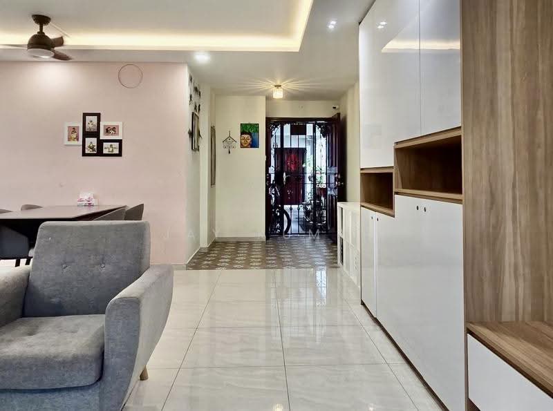 661C Jurong West Street 64, 661C Jurong West Street 64, Boon Lay / Jurong / Tuas, 3 Bedrooms, 1,184 sqft, HDB Flat For Sale, by Jay Kumar, 500249084 - Living Room - PropertyGuru.com.sg